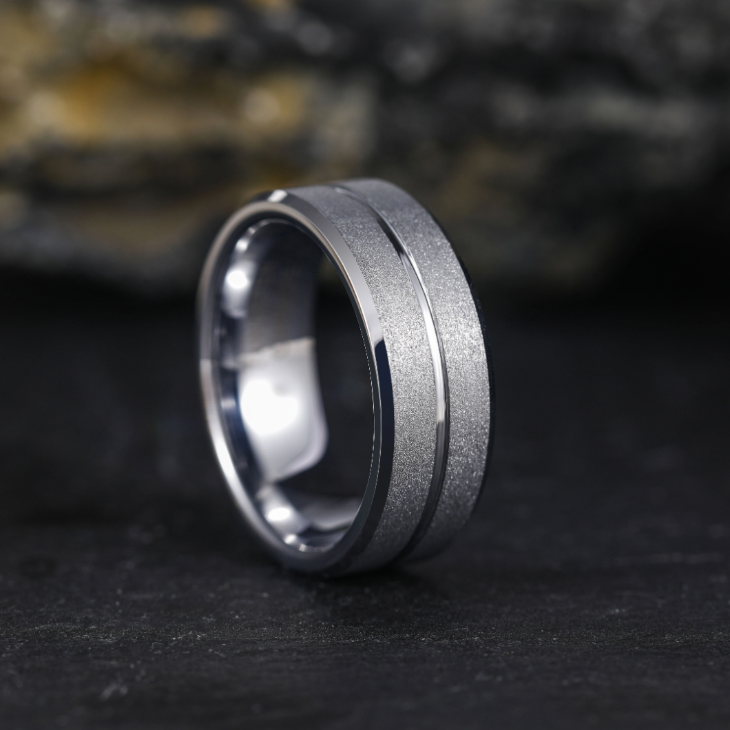 The Silvercut Edge